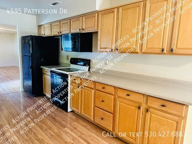 Building Photo - 4595 Patterson Dr