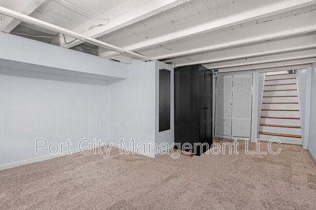 Building Photo - 702 S Bouldin St