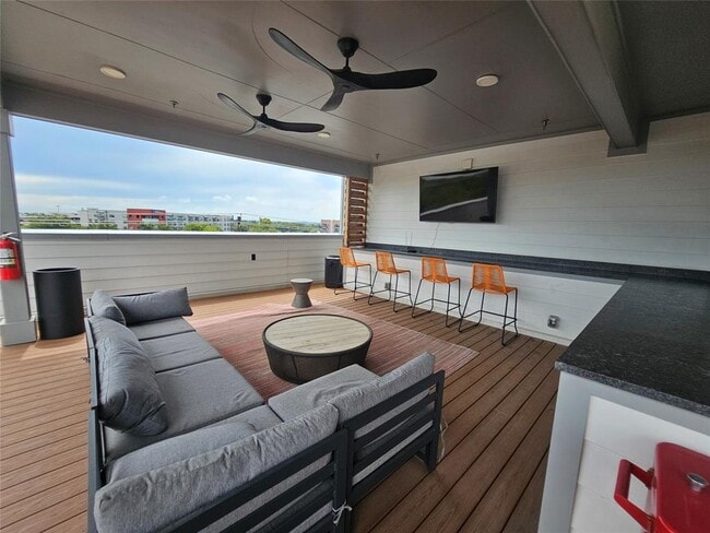 Building Photo - 2220 Webberville Rd