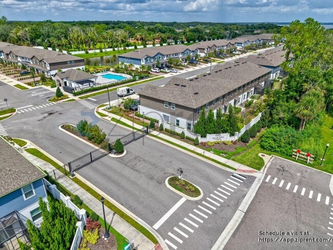 Building Photo - 432 Cape Honeysuckle Pl