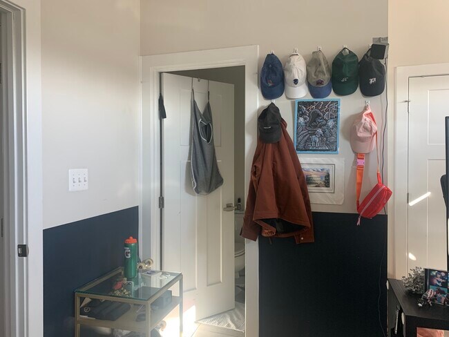 2nd (smallest) bedroom - 3606 Journal St