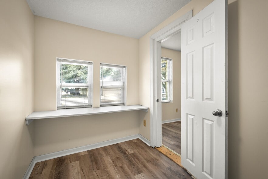 Building Photo - 12716 Gillespie Ave