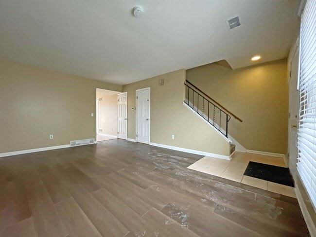 Building Photo - 1674 Shamrock Ct