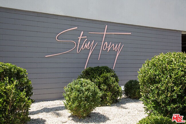 Building Photo - 8911 Cynthia St