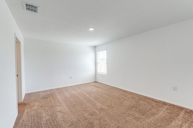 Building Photo - 4-BEDROOM HOME IN MISSION DEL LAGO