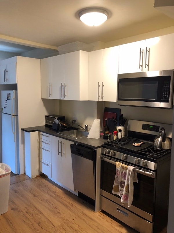 Building Photo - 1826 A St SE