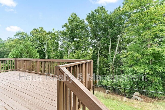 Building Photo - 3136 Brook Hill Dr