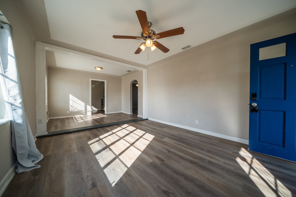 Building Photo - 925 17th St S