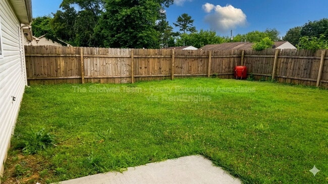 Building Photo - 6017 Friendship Ln