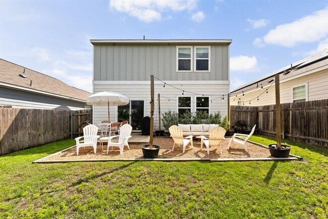 Building Photo - 6702 Routenburn St