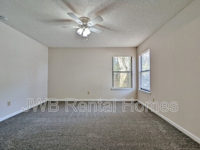 Building Photo - 2284 Destine Ln
