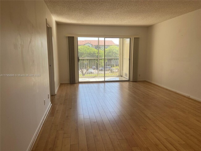 Building Photo - 1100 SW 128th Terrace
