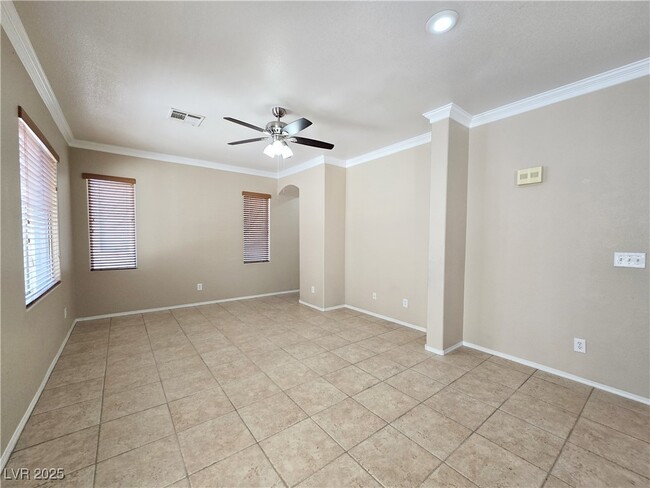 Building Photo - 5431 W Hasley Canyon Ave