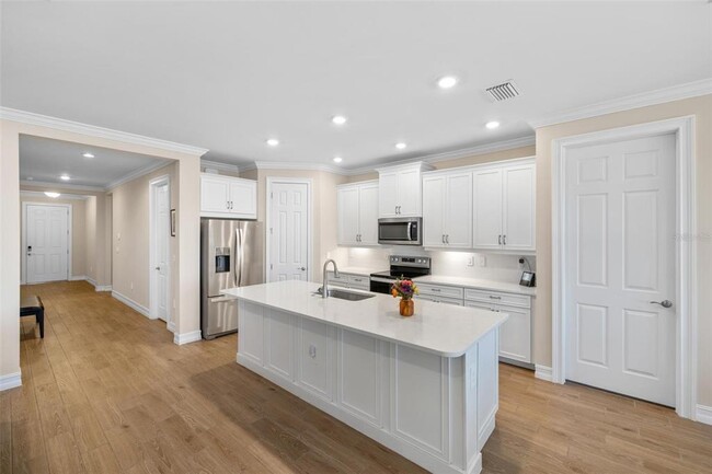 Building Photo - 660 Ravello Blvd
