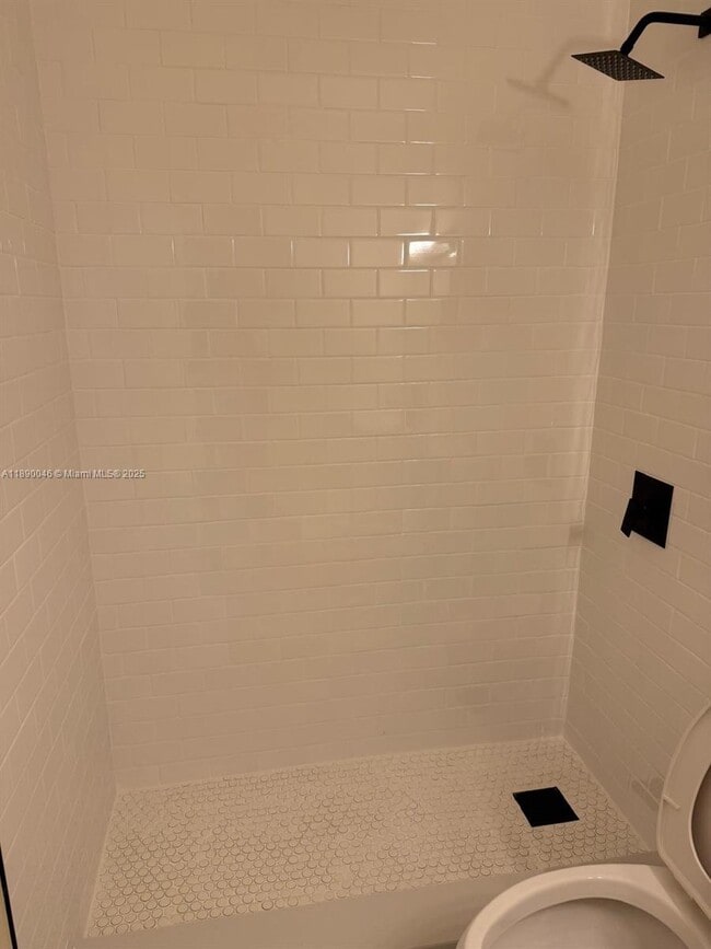 Building Photo - 2341 W 66th Pl