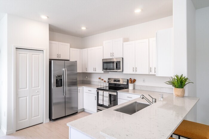 Building Photo - 5078 Capri Hbr Dr