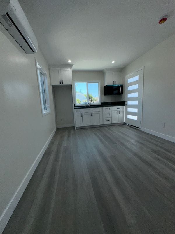 Building Photo - 8153 San Juan Ave