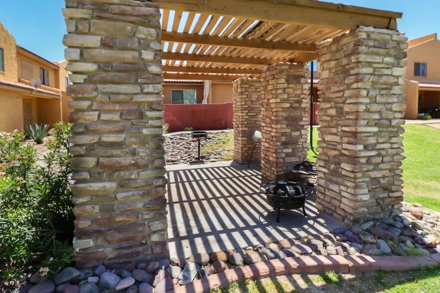 Building Photo - 3511 E Baseline Rd