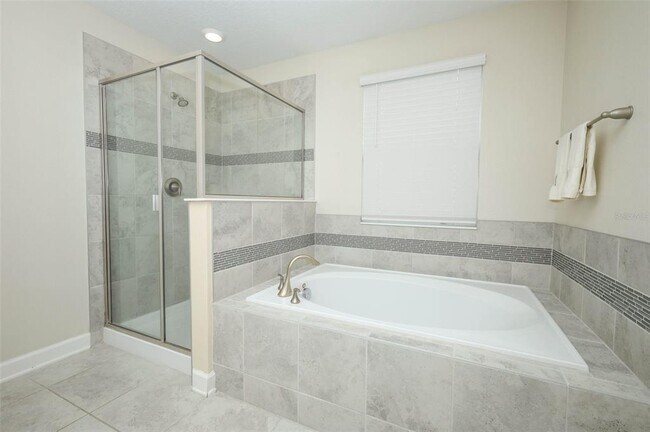 Building Photo - 12003 Theme Alley