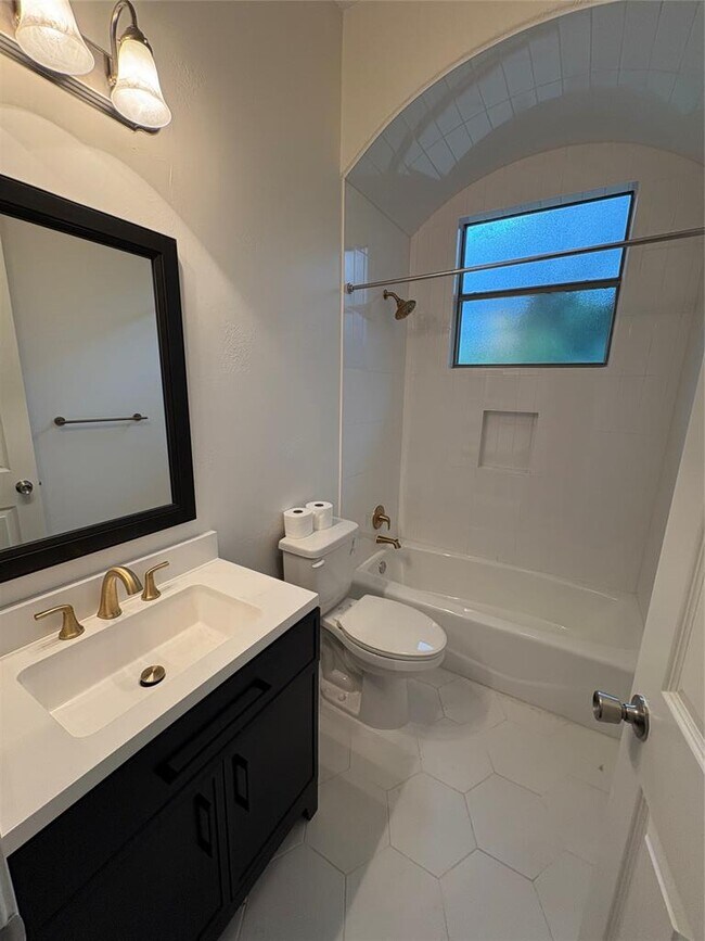 Building Photo - 3314 Thomas Kincheon St