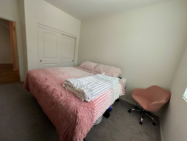 Building Photo - SMART Townhome 3bd 3ba Gated Community