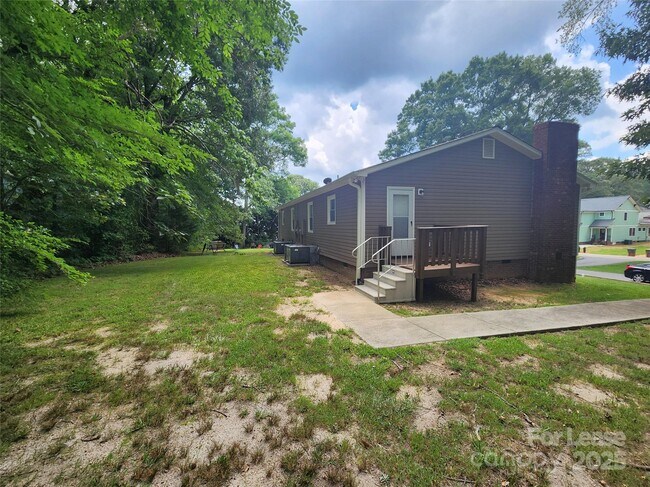 Building Photo - 1407 Browdis Ave