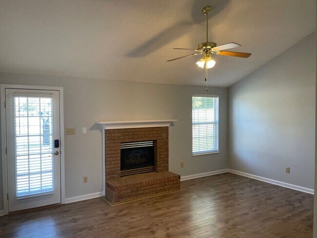 Living Room - 7252 Lyngate Blvd