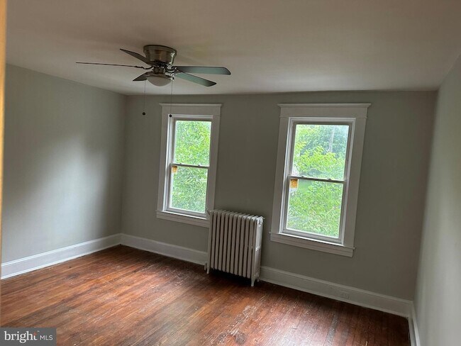 Building Photo - 4227 Euclid Ave