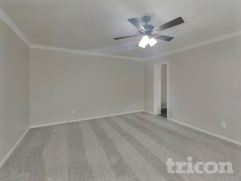 Building Photo - 5523 Foresthaven Dr