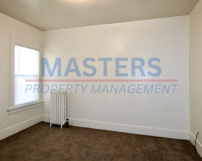 Building Photo - 4113 N Lockwood Ave