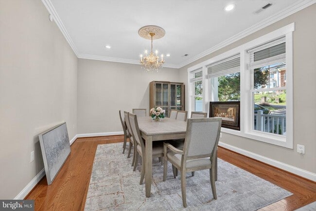 Building Photo - 3925 Ashwood Pl