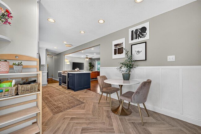 Building Photo - 4318 De Milo Dr