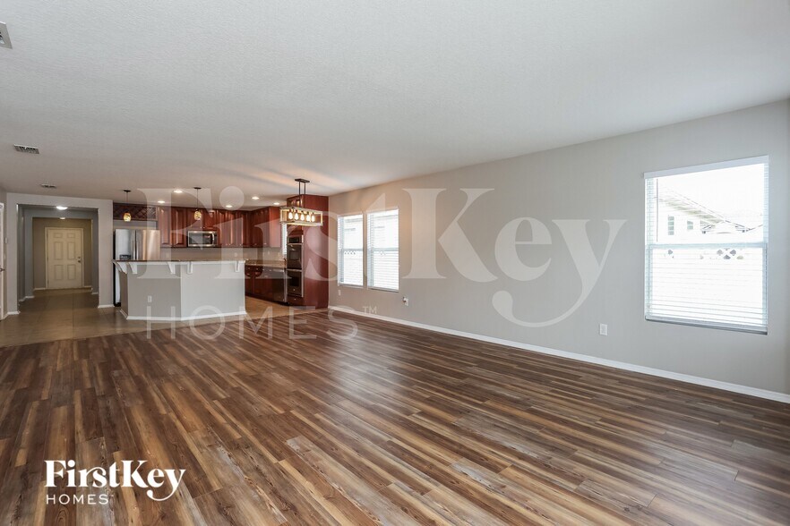 Building Photo - 335 Candlebark Dr