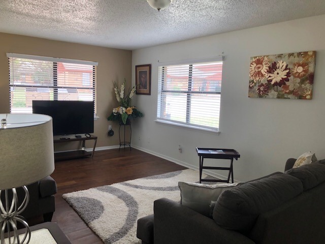 2 Bedroom Flat - Coronado Apartments