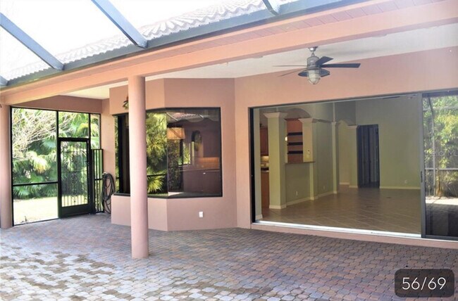 Building Photo - 1773 Grande Park Dr