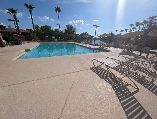 Building Photo - 2 Bedroom Home at The Springs Near E. Chandler Blvd. and S. Cooper Rd