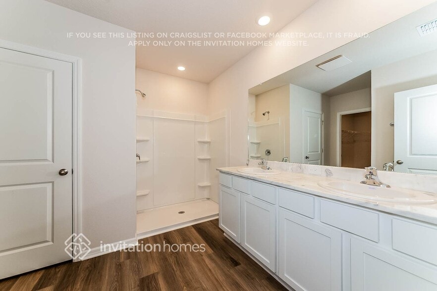 Building Photo - 18120 Canopy Pl
