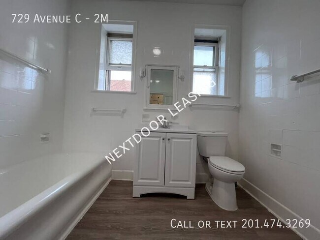 Building Photo - 729 Avenue C