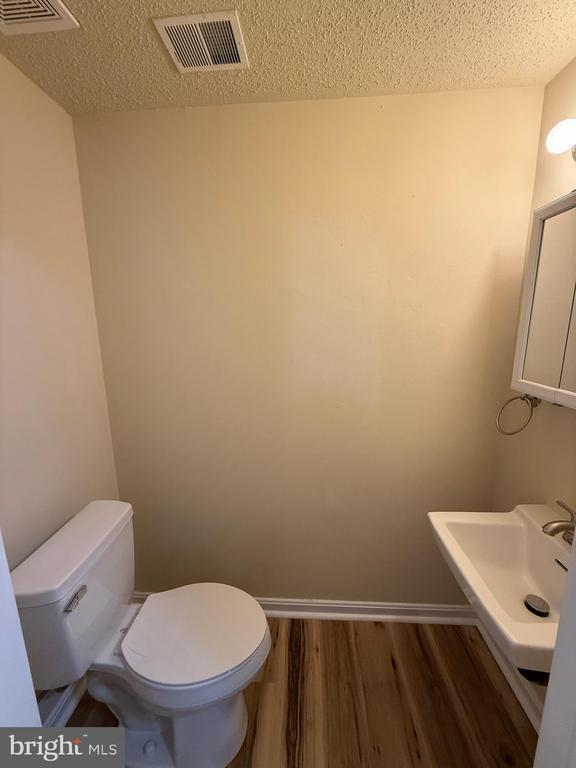 Building Photo - 3444 Brookville Ln