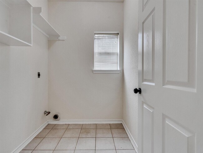 Building Photo - 4510 Chestnut Meadow Dr