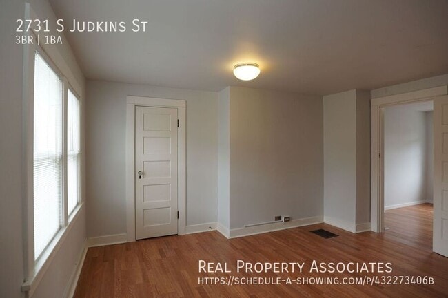 Building Photo - 2731 S Judkins St
