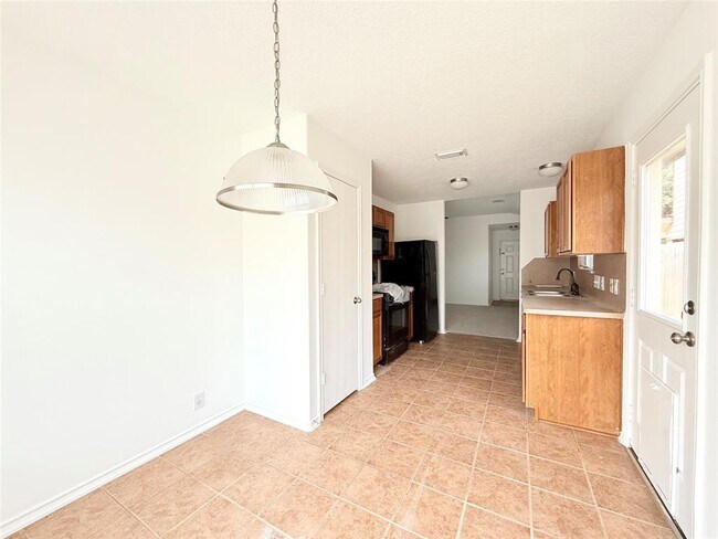 Building Photo - 4718 Live Meadow Ln