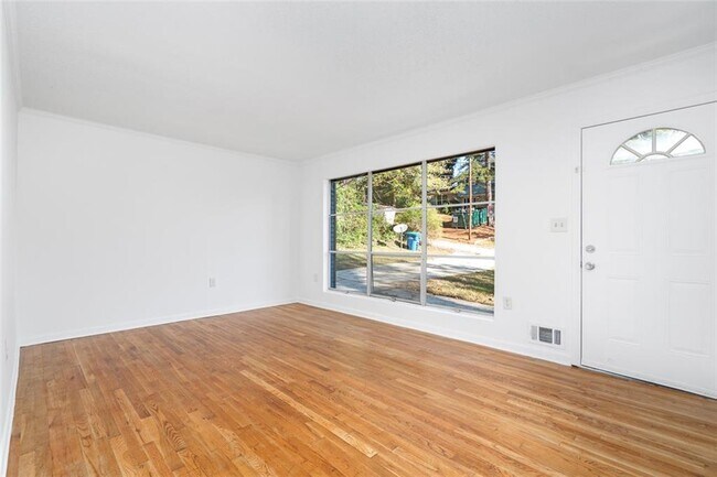 Building Photo - 5726 Southwick Ct SW