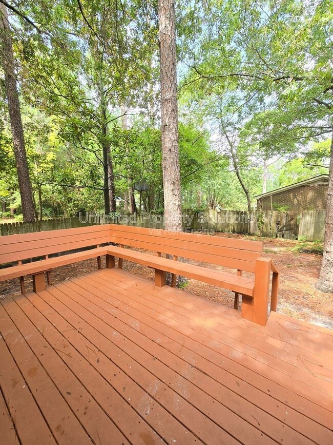 Building Photo - 106 Hillsdale Dr