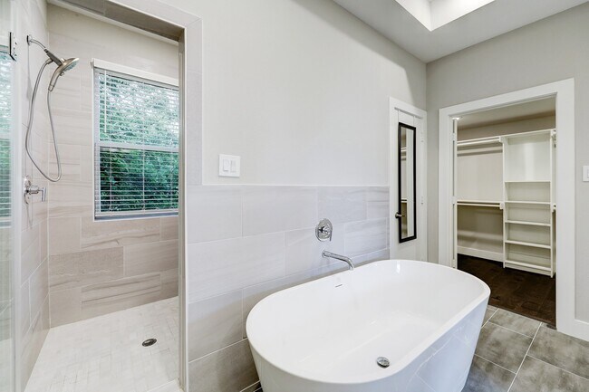 Building Photo - 5315 Egbert St