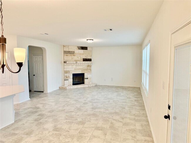 Building Photo - 190 Jarbridge Dr