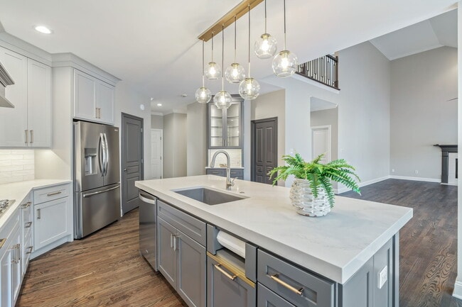 Building Photo - 9230 Honors Way