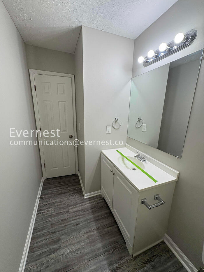 Building Photo - 130 Summerfield Dr