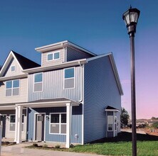 Building Photo - Luxury Townhome For Rent Near Billy Dunlop Park!