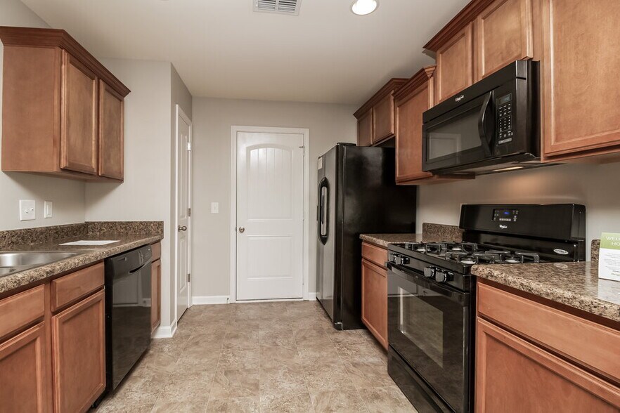 Building Photo - 7029 Nickalus Way